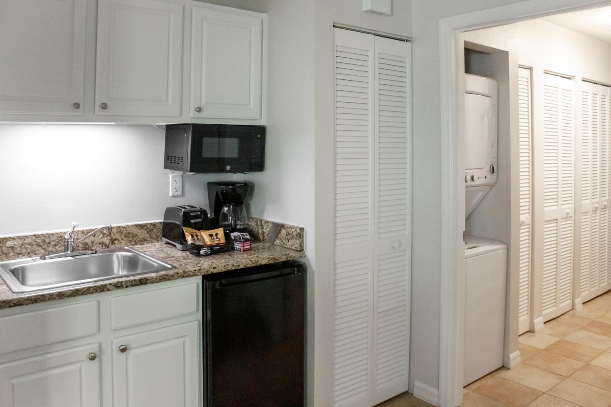 Barefoot'N Resort Kissimmee Orlando 塞利布雷申 客房 照片
